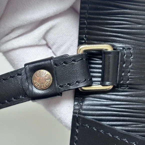 Louis Vuitton Black Epi Leather Sellier Dragonne Envelope Clutch Bag Authentic - Picture 12 of 16